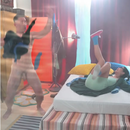 Tini-porno-Lady-Dee-Mugur-szellemuzo-szex